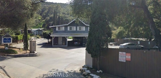1667 Las Virgenes Canyon