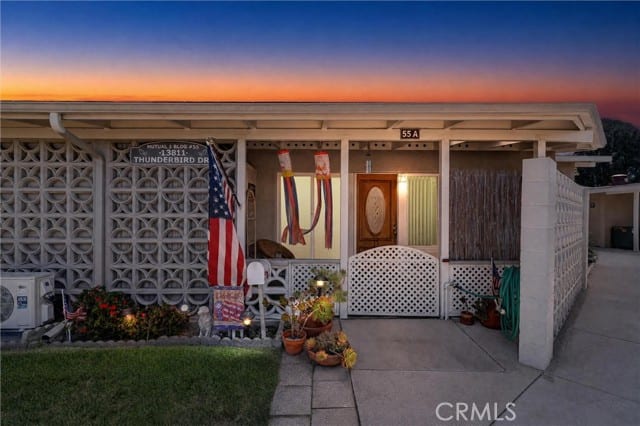 13811 Thunderbird Drive, M1-55A, Seal Beach, CA 90740