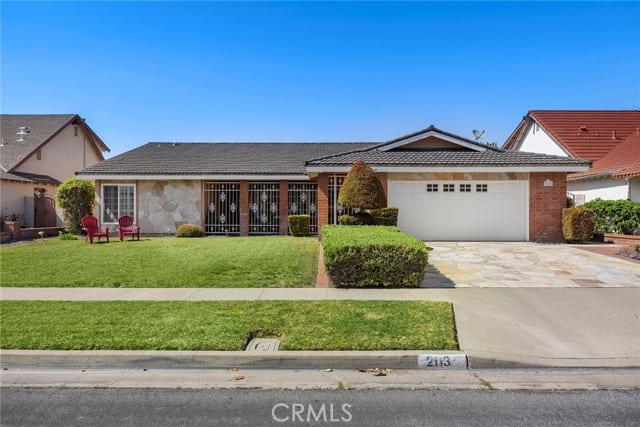 2113 West Chanticleer Road