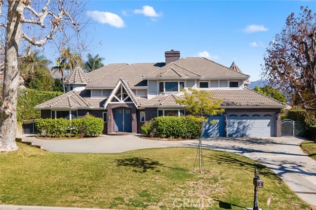 1328 Oaklawn Road