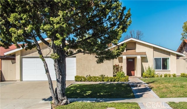 6017 East La Paz Way