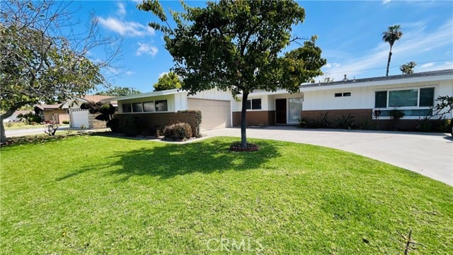 1922 South Kathy Ln