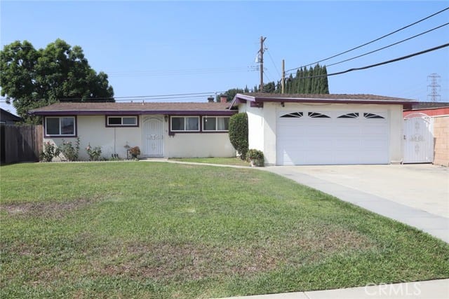 10821 Rustic Lane