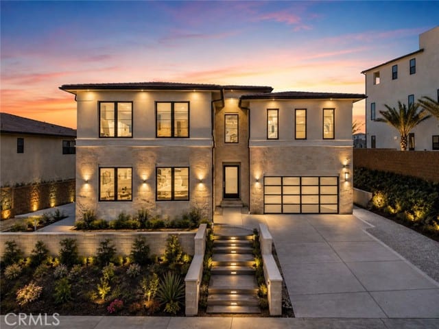 11701 North Greenwood Drive