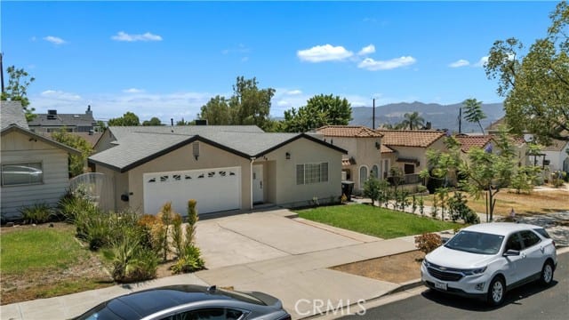 924 East Tujunga