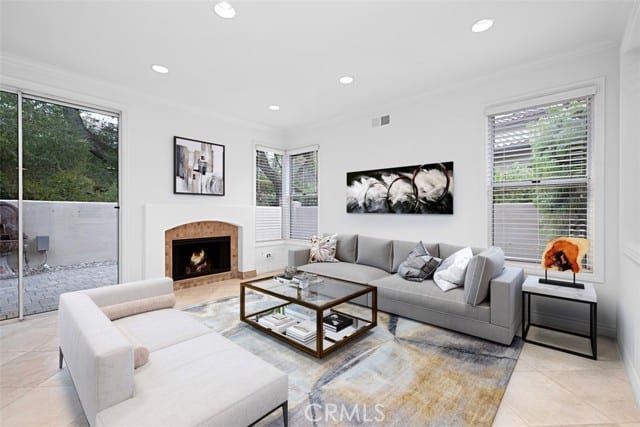 47 Meadowbrook