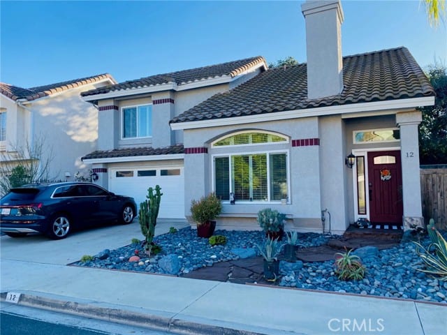 12 Falcon Crest Lane
