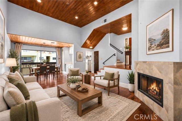 1022 South Marengo