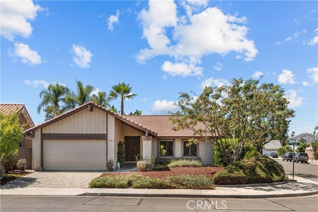 23861 Via El Rocio, Mission Viejo, CA 92691