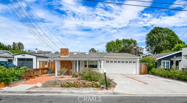 278 Santo Tomas, Costa Mesa, CA 92627