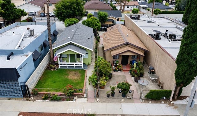 212 North Azusa