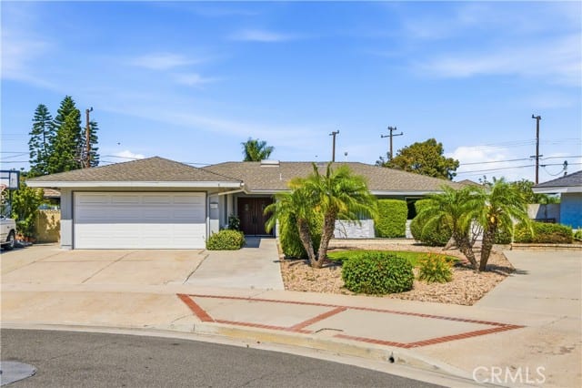 802 South Cinda