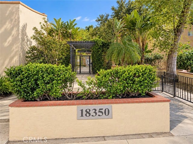 18350 Hatteras Street, 233, Tarzana, CA 91356