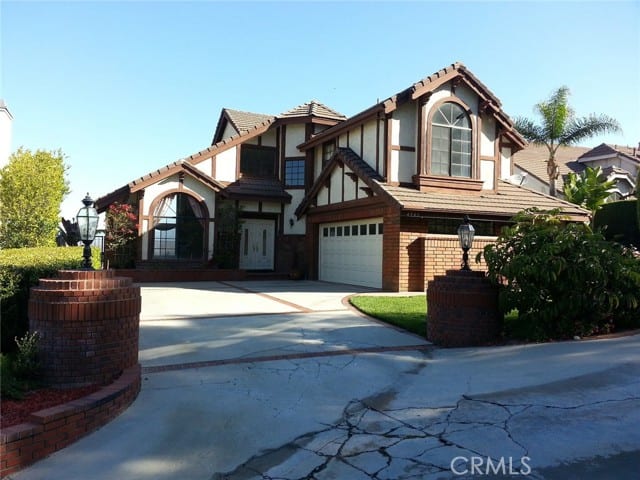 4945 East Westfield Court