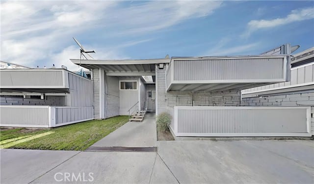 1250 South Brookhurst