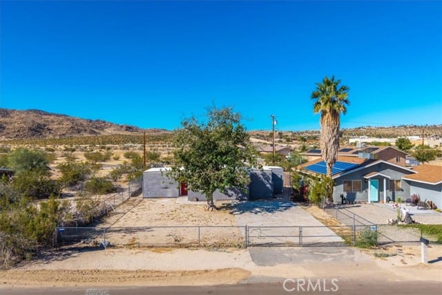 6686 Mojave Avenue