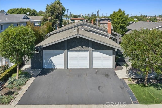 2033 Laurie Lane, Costa Mesa, CA 92627