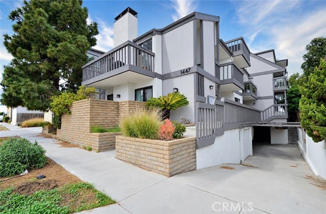 1447 Manhattan Beach Boulevard, E, Manhattan Beach, CA 90266
