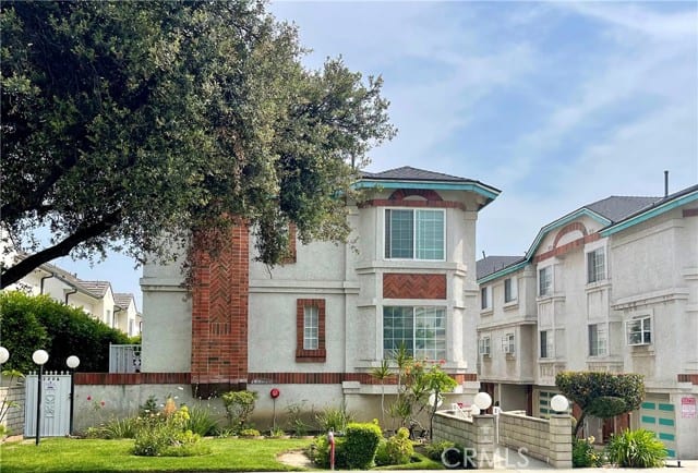 122 Diamond Street