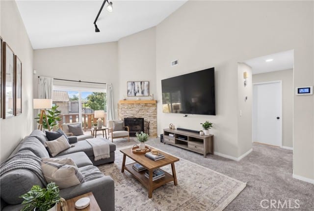 3069 Brea Boulevard