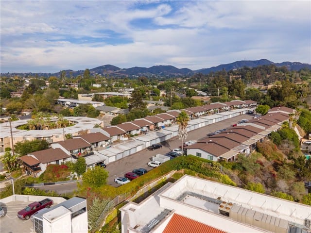 1010 Clearbrook Lane, Vista, CA 92084