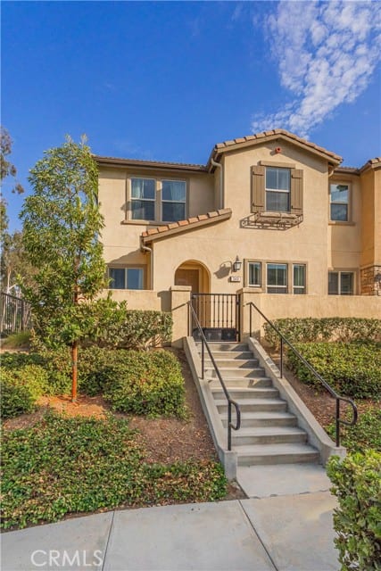 340 South Auburn Heights