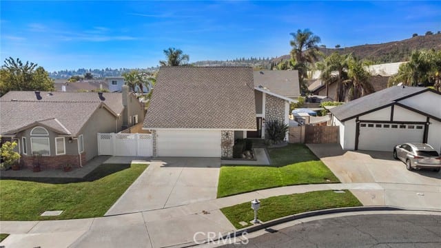 1279 North Willet Circle