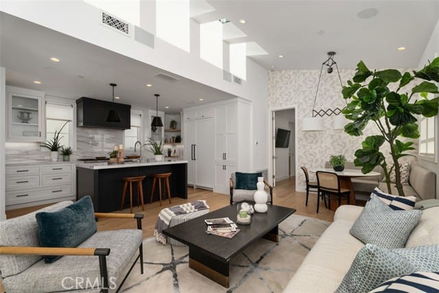 418 Larkspur