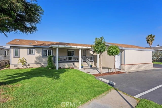 5815 East La Palma East