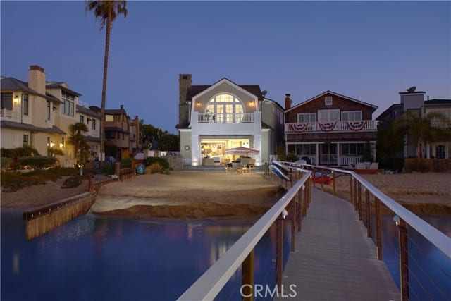 1324 East Balboa Boulevard