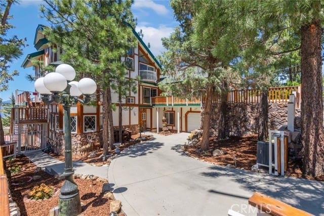 202 South Eagle Drive