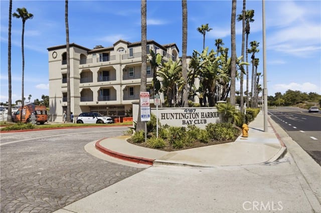 4167 Warner, 205, Huntington Beach, CA 92649
