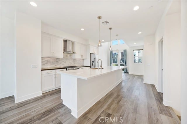 1658 Topanga