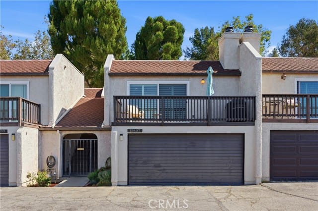 15607 Crestview