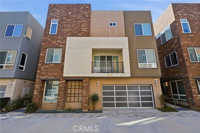 809 Brickyard Lane