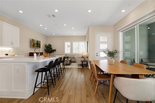 27512 Golden Currant Place, Valencia, CA 91381