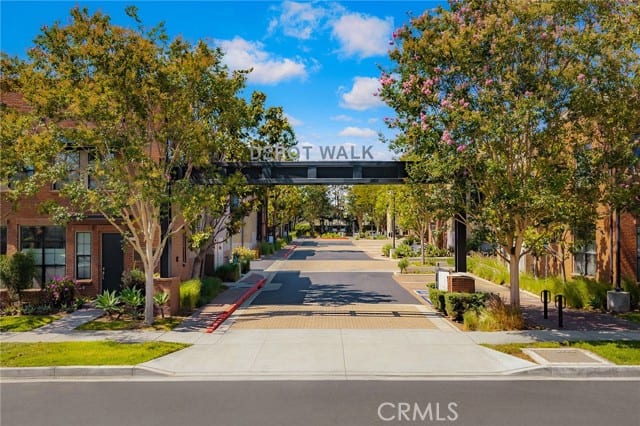 551 West Maple Ave, Orange, CA 92868
