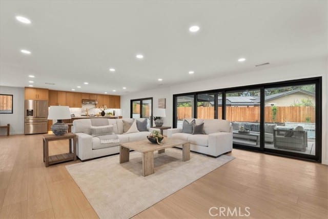 2000 Redondo, Fullerton, CA 92835