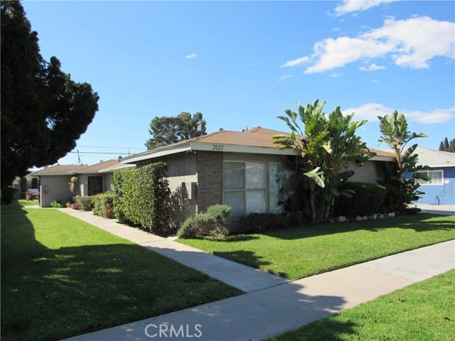 2122 East Westport Drive