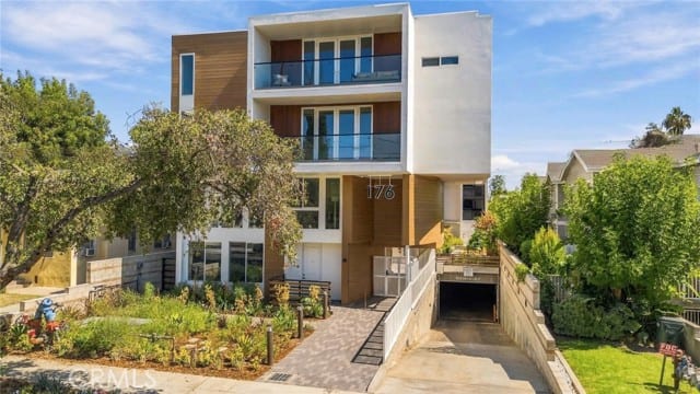 176 N Catalina Ave, 404, Pasadena, CA 91106