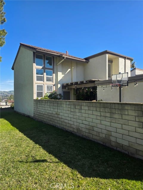 5570 East Vista Del Dia