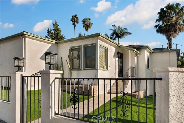 3275 Boundary, San Diego, CA 92104