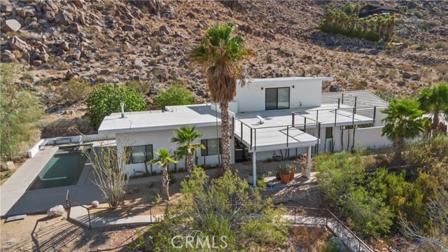 7240 Canyon Road