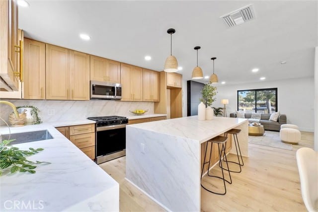 3105 West Vallejo Drive