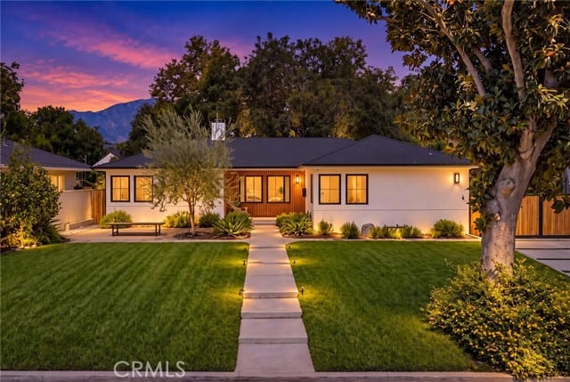 2147 East Woodlyn, Pasadena, CA 91104