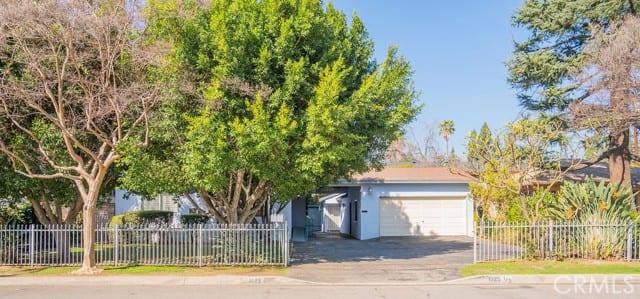 1025 La Cadena Avenue