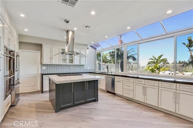 8161 East Marblehead