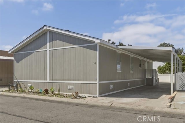 320 North Park Vista Street