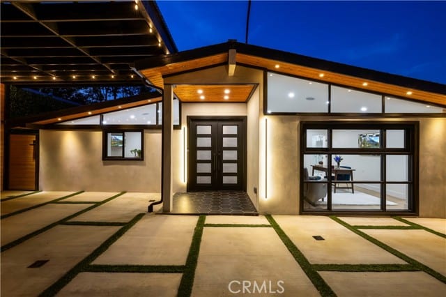 22263 Flanco, Woodland Hills, CA 91364