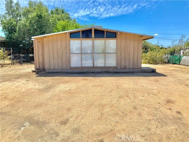 5556 Mariposa Avenue